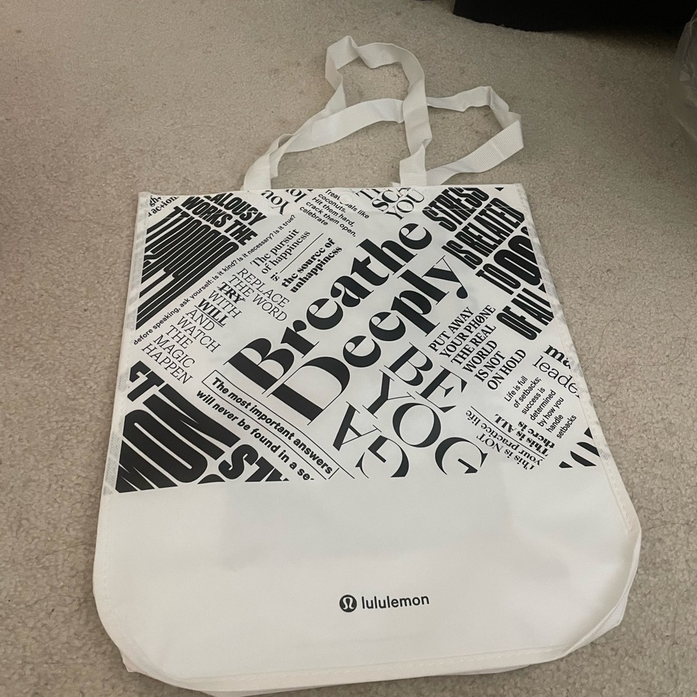 Lululemon black and white shopper tote bag shopping